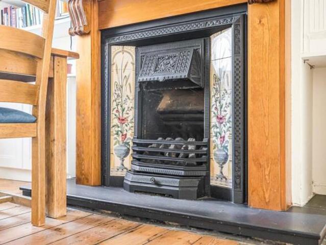 Cottage for sale in Reading