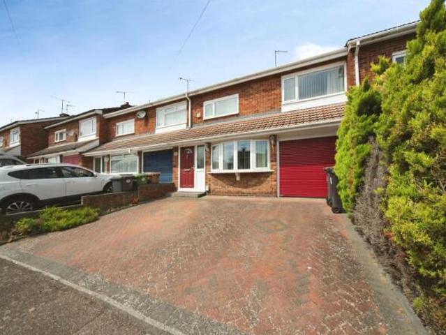 Cottage for sale in Spring Park, Luton