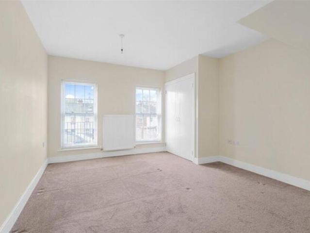 Cottage for sale in Bushey, Hertsmere