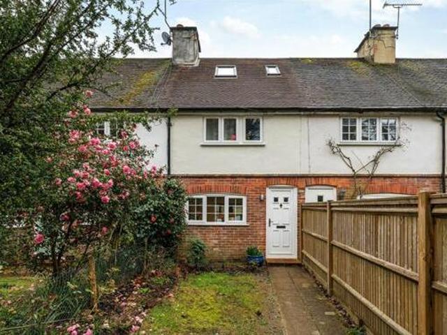 House for sale in Fole, Surrey