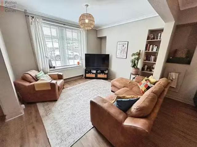 House for sale in Taibach
