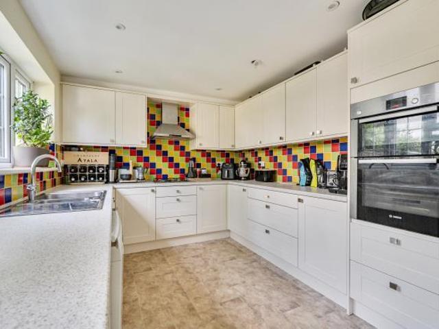 Cottage for sale in Reading
