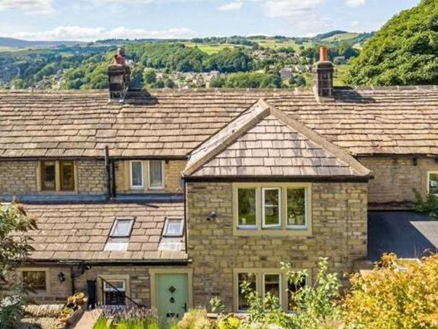 House for sale in Holmfirth, West Yorkshire