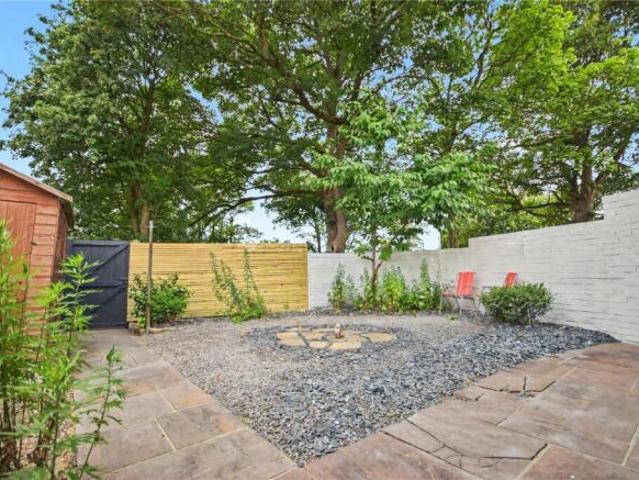 Cottage for sale in Holt Park, West Yorkshire