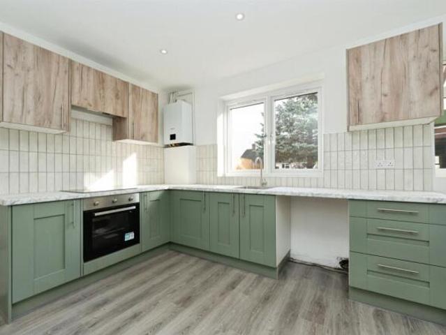 Cottage for sale in Woodside, Watford