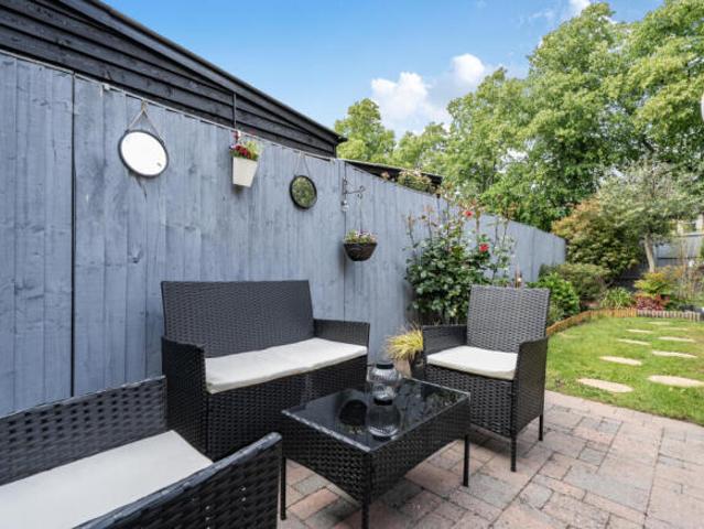 Cottage for sale in Cat Hill
