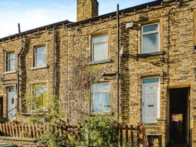 House for sale in Huddersfield, West Yorkshire