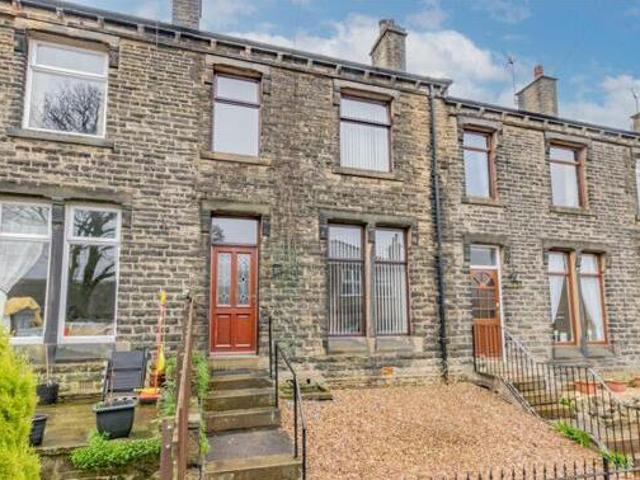 House for sale in Huddersfield, West Yorkshire