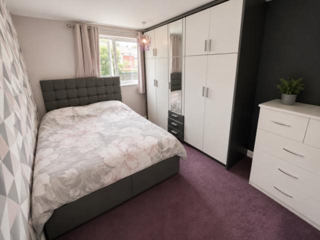Cottage for sale in Luton