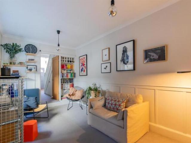 Cottage for sale in Roath, Wales
