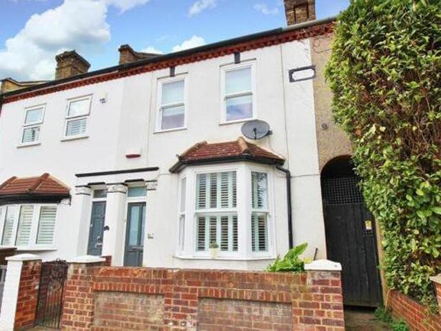 House for sale in Isleworth, Greater London