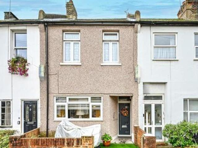 House for sale in Isleworth, Greater London