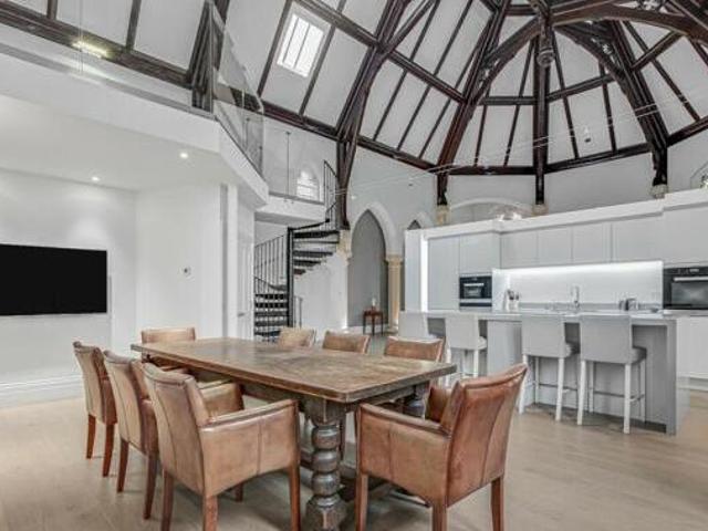 House for sale in Isleworth, Greater London