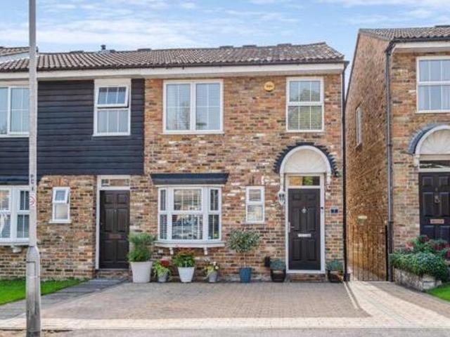 House for sale in Iver