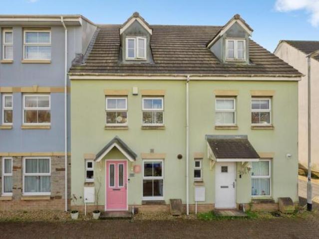 Cottage for sale in Follaton, Strode