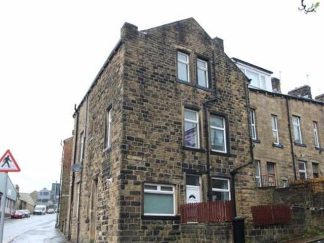 House for sale in Braithwaite, Bradford