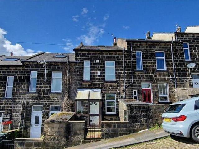 House for sale in Riddlesden, West Yorkshire