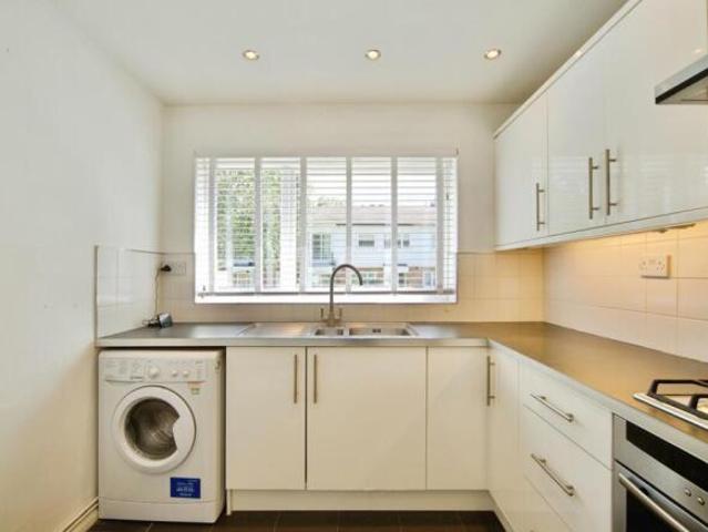 Cottage for sale in Cat Hill