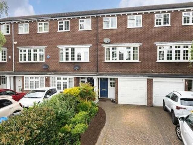 House for sale in Kingston Upon Thames, Greater London