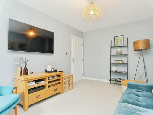 Cottage for sale in Farsley, West Yorkshire