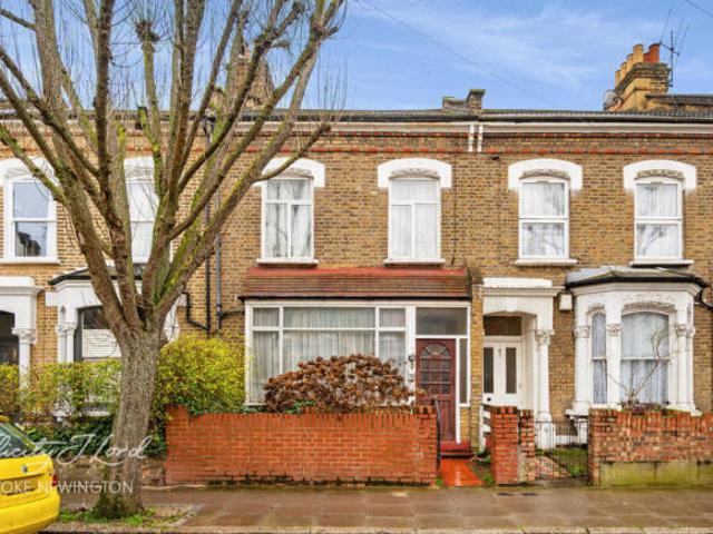 Cottage for sale in London Borough of Hackney, Greater London