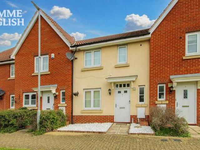 House for sale in Laindon, Essex