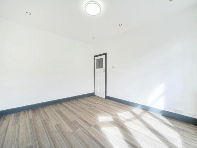 Cottage for sale in London Borough of Merton, Mitcham