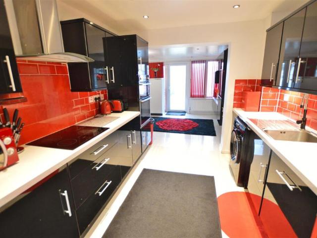 Terraced House for sale in Slough