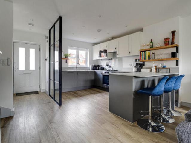 Cottage for sale in Five Acres, Hertfordshire