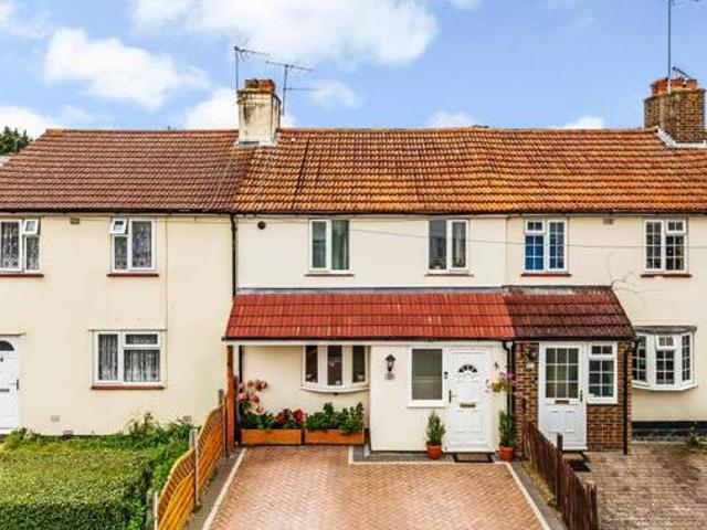 House for sale in Pachesham Park, Surrey