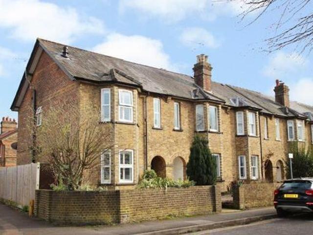 House for sale in Pachesham Park, Surrey