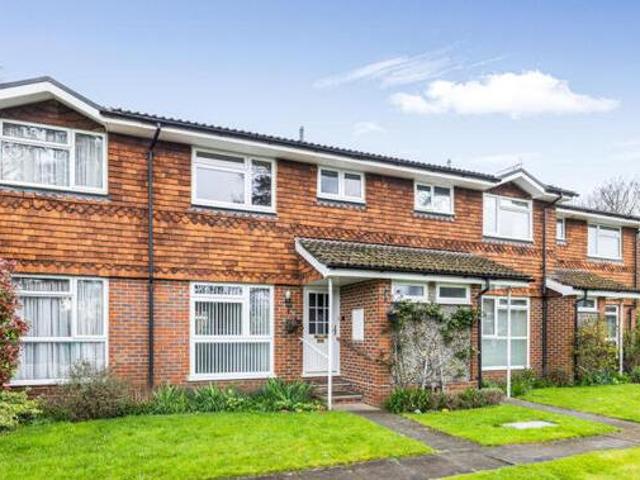 House for sale in Pachesham Park, Surrey