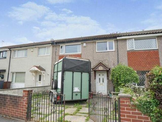 House for sale in Scholes, West Yorkshire