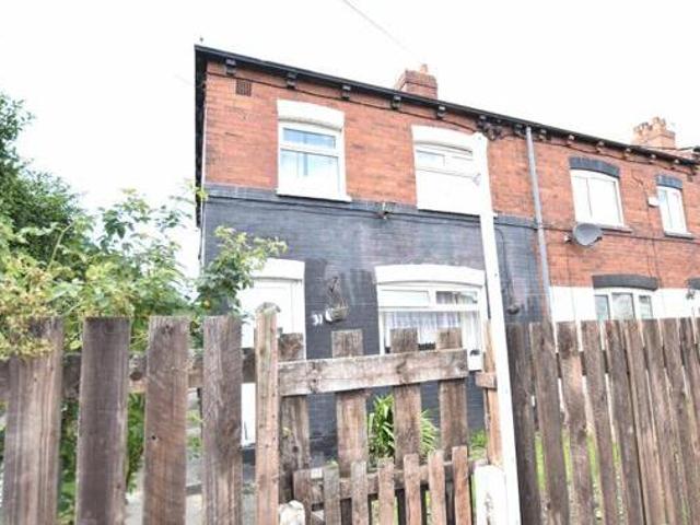 House for sale in East End Park, West Yorkshire