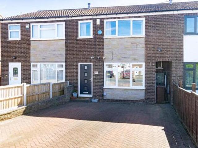 House for sale in Scholes, West Yorkshire