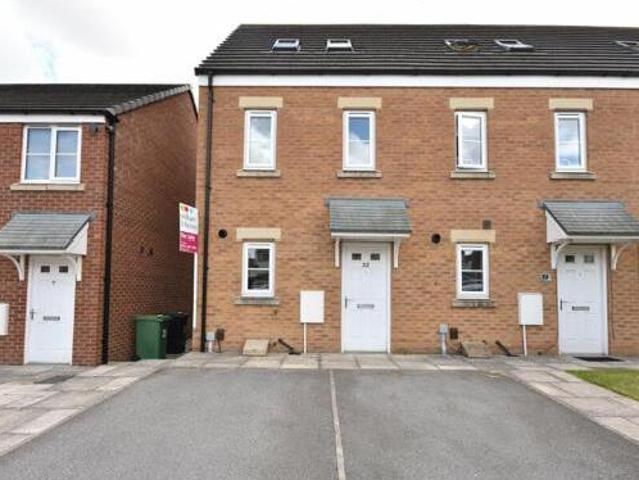 House for sale in Scholes, West Yorkshire