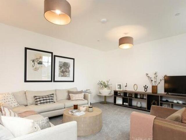 House for sale in Farnley, West Yorkshire