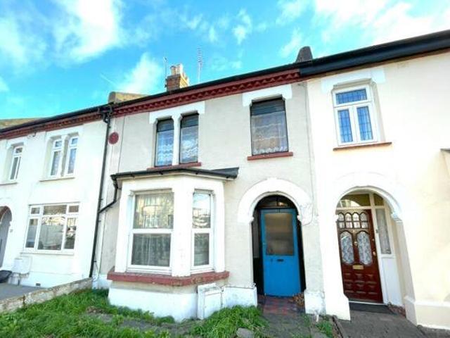 House for sale in Leigh-on-sea