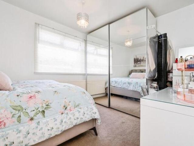 Cottage for sale in Cat Hill