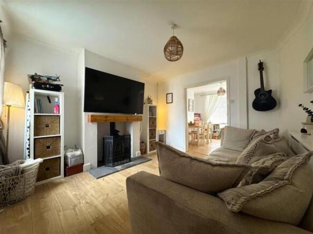 Cottage for sale in Churchward, Rodbourne