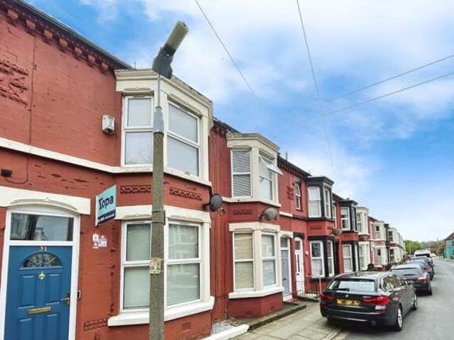 House for sale in Calderstones