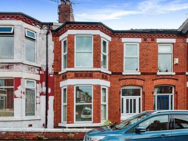 House for sale in Calderstones