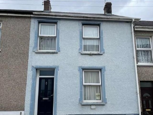 House for sale in Llandeilo, Wales
