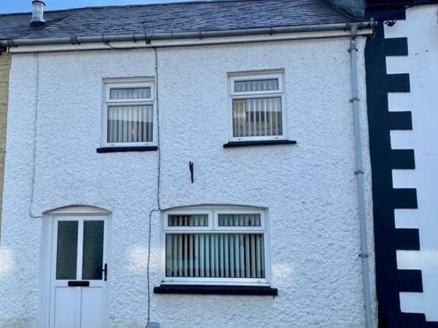 House for sale in Llandeilo, Wales