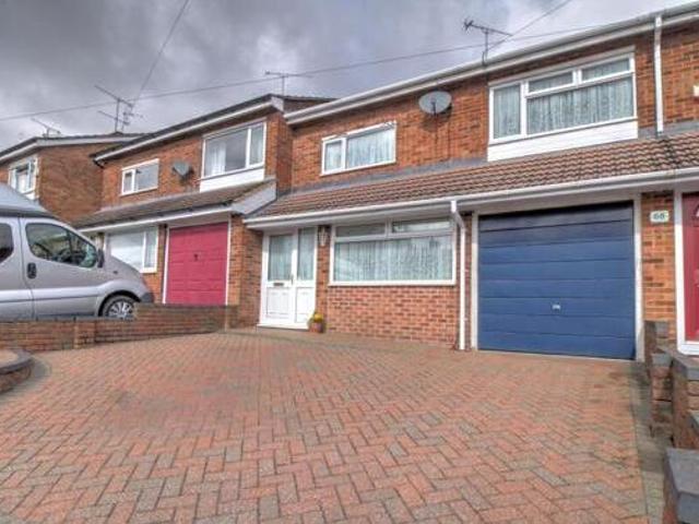 House for sale in Luton