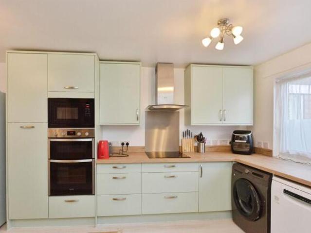 Cottage for sale in Galley Hill