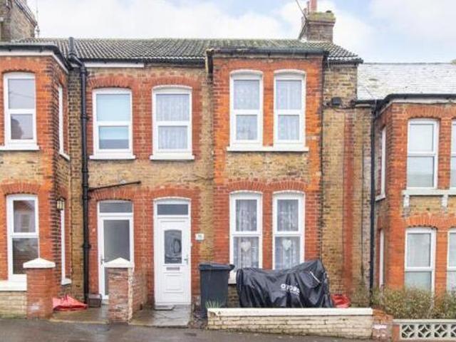 House for sale in Millmead, Acol