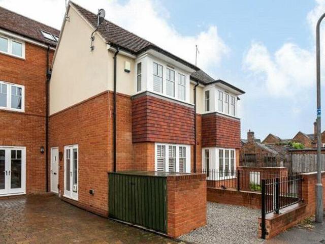 House for sale in Lunnon, Buckinghamshire