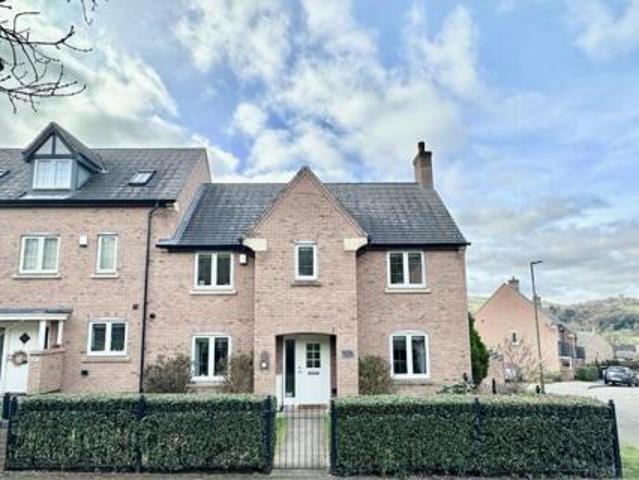 House for sale in Froggatt, East Midlands