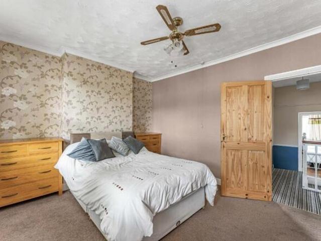 Cottage for sale in Cat Hill